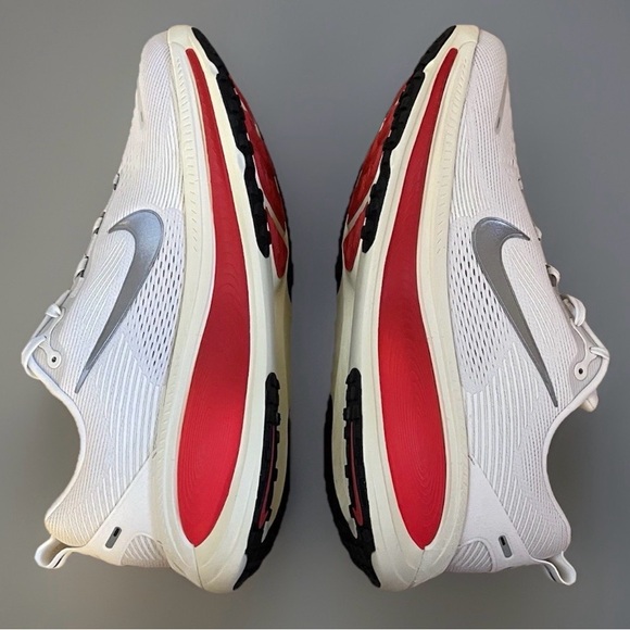 Size 13 - Nike Vomero 18 Platinum Tint Siren Red Running Shoes HM6803-001 Men’s - Picture 5 of 10